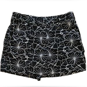 Chelsea & Theodore embroidered eyelet shorts